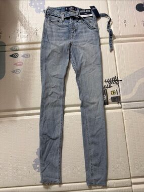 Hollister High-Rise Light Blue Slim Jeans